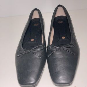 Brand new black LOUISE et CIE ballet flats